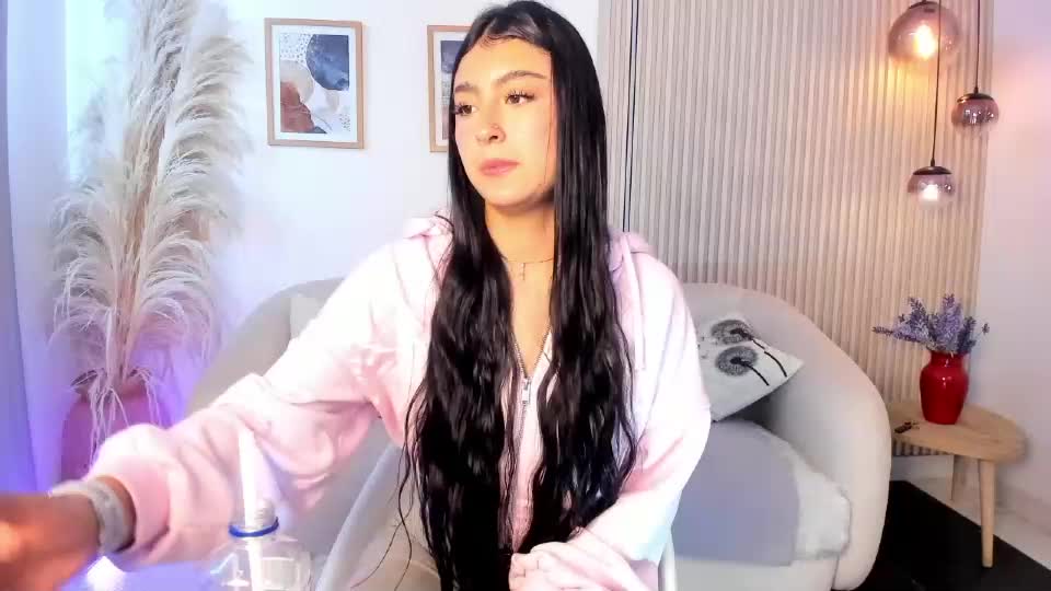 bella_rochee Adult Chat August 15, 2026