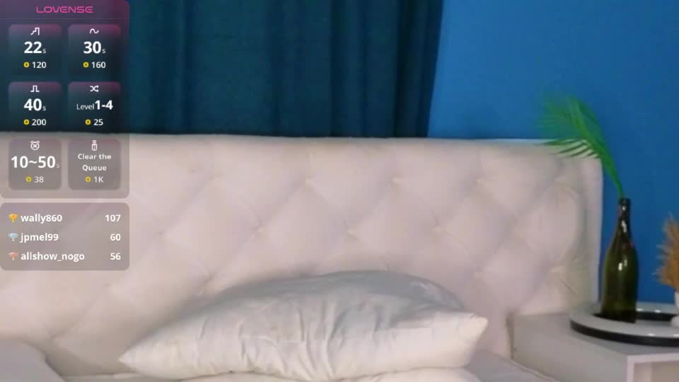 reneefoxy_ Adult Chat August 15, 2026