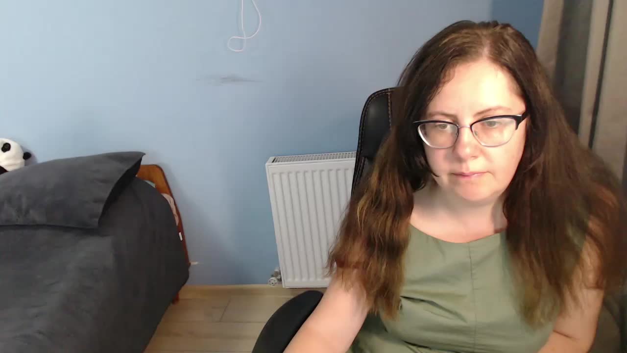mandarinka28 Adult Chat August 15, 2026