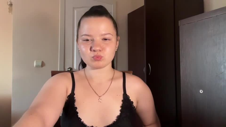 girl_cute07 Adult Chat August 15, 2026