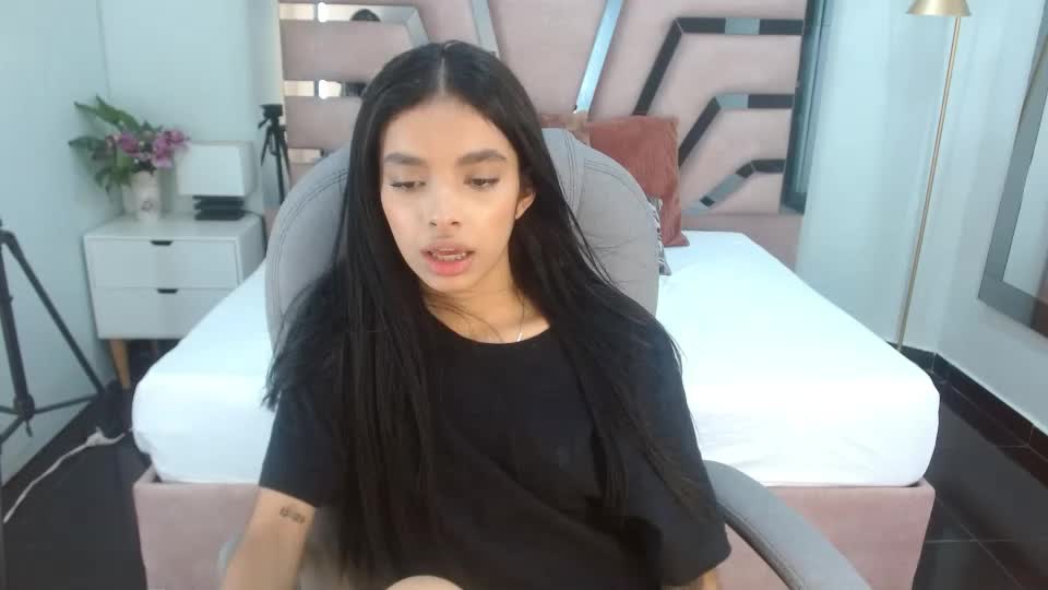 salome_veles Adult Chat August 15, 2026