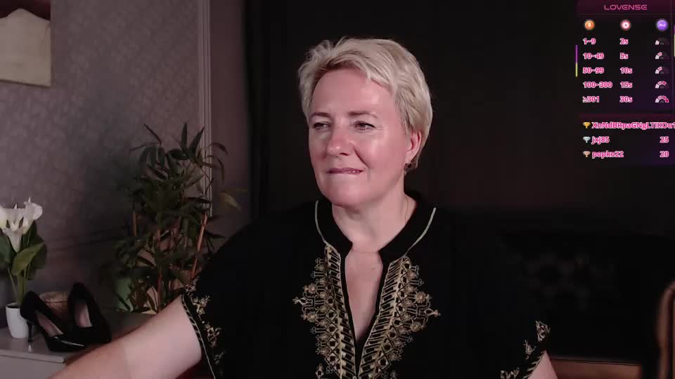 nika_smit Adult Chat August 15, 2026