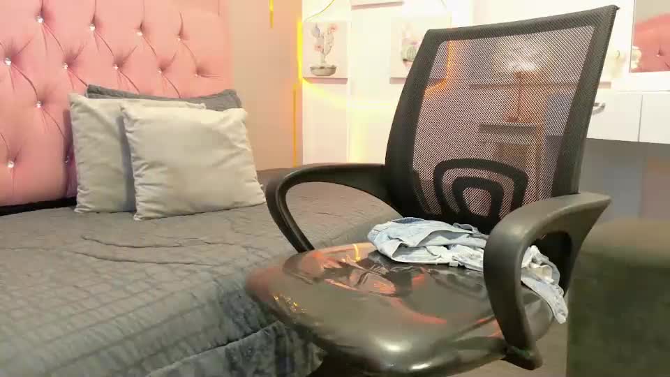 peneelopeecute Adult Chat August 16, 2026