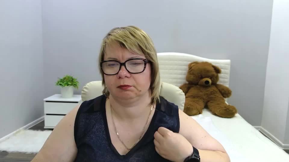 bonnnyboobsy Adult Chat August 16, 2026