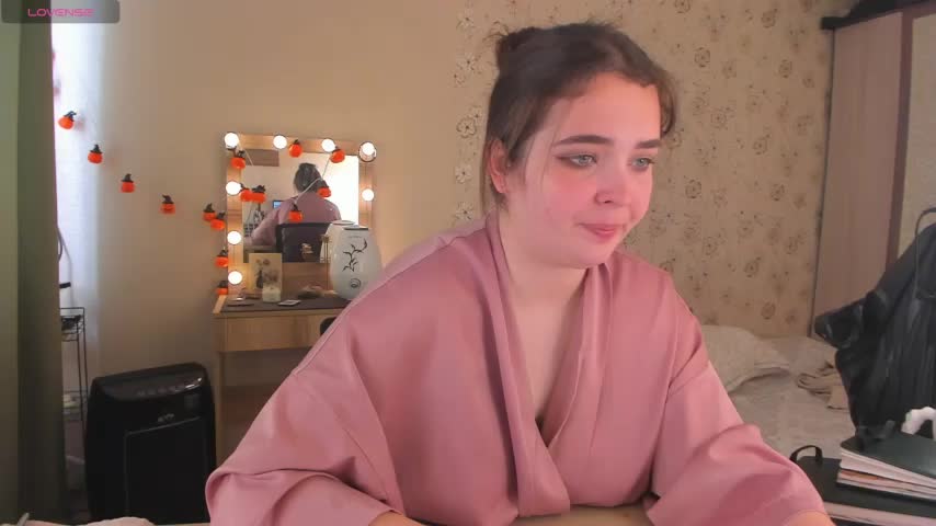 Alice_next_door Adult Chat August 16, 2026