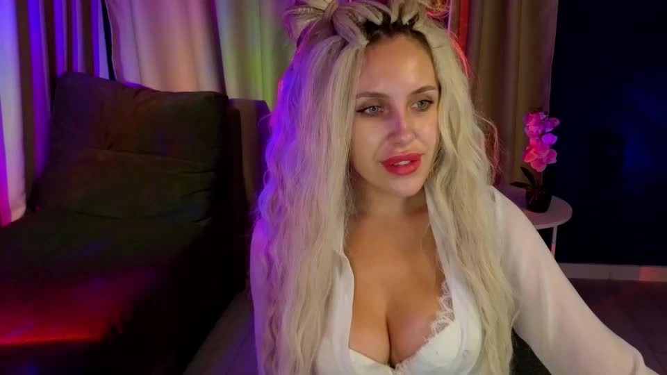 _amymoore Adult Chat August 16, 2026
