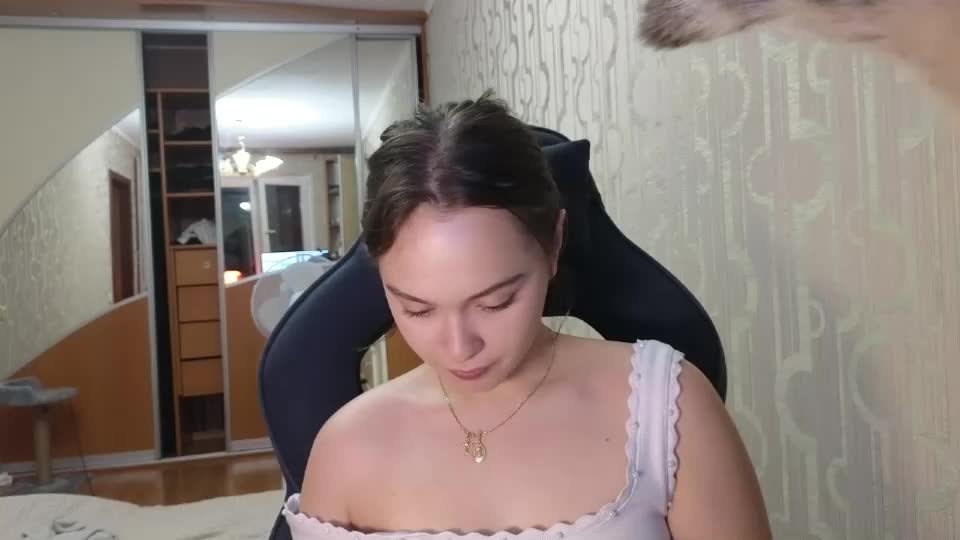 evi_woow Adult Chat August 16, 2026