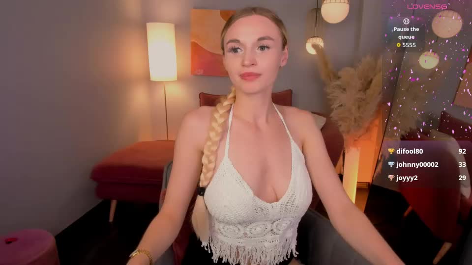 _mila_lux_ Adult Chat August 16, 2026