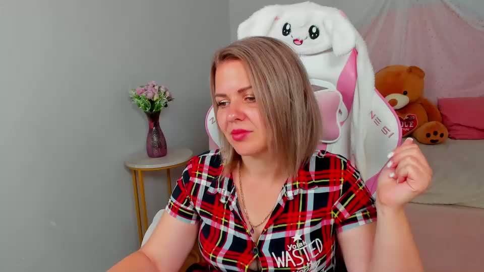 adeleravelle Adult Chat August 16, 2026