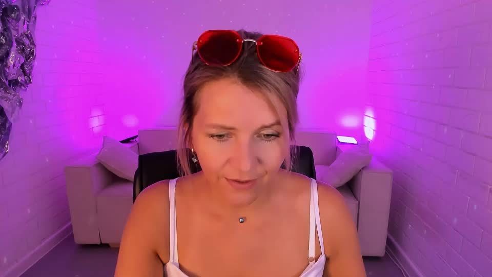 nicolehits Adult Chat August 17, 2026