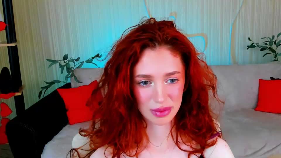 christinaconteeree Adult Chat August 17, 2026