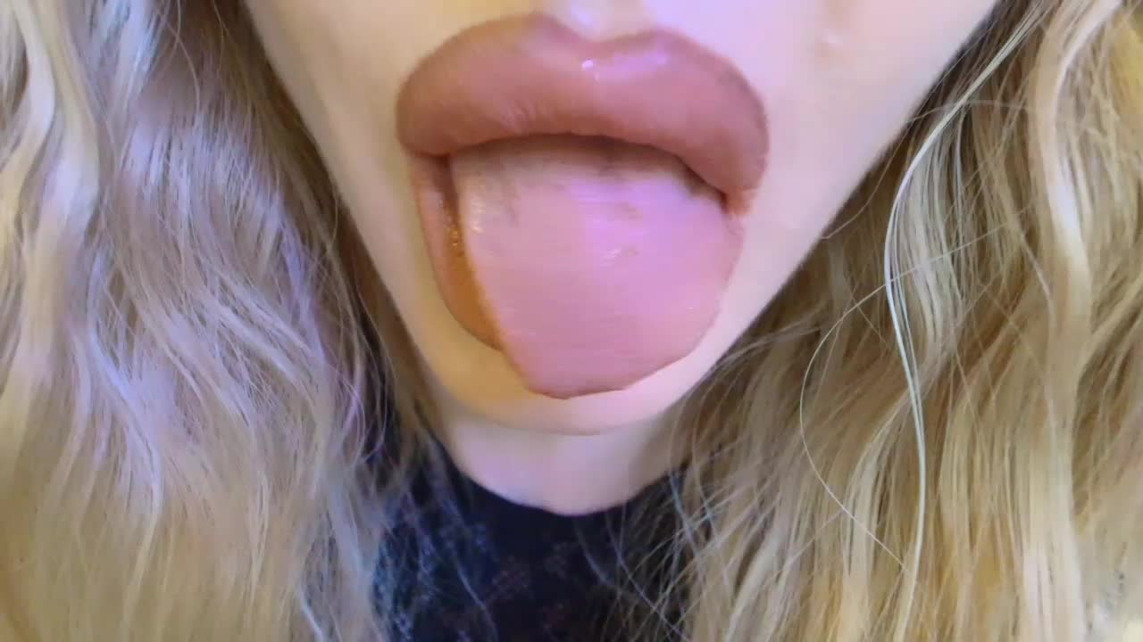 Liliiaxxx Adult Chat August 17, 2026
