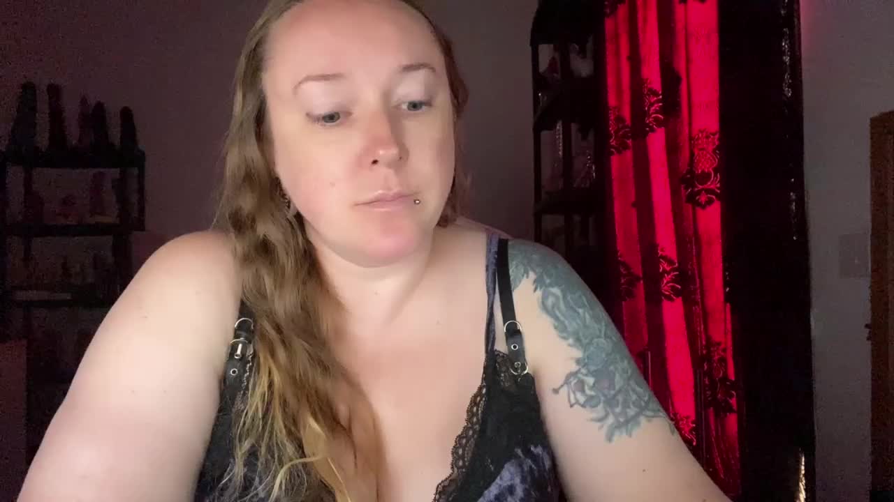 NylonQueen Adult Chat August 17, 2026