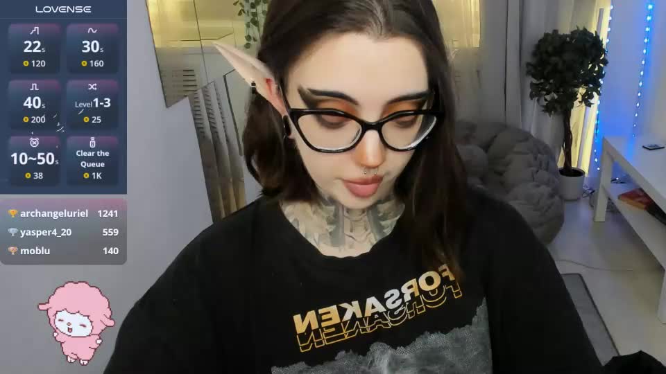 dixipixi_ Adult Chat August 17, 2026