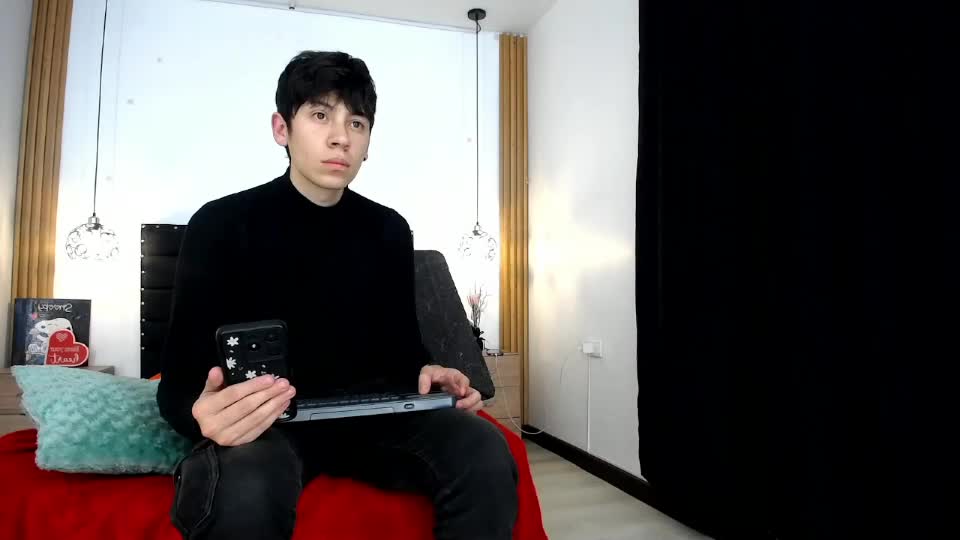 ethan_grayy Adult Chat August 17, 2026