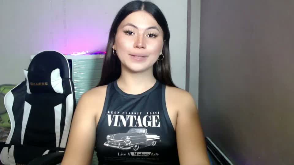 hot_precious_nikki Adult Chat August 18, 2026