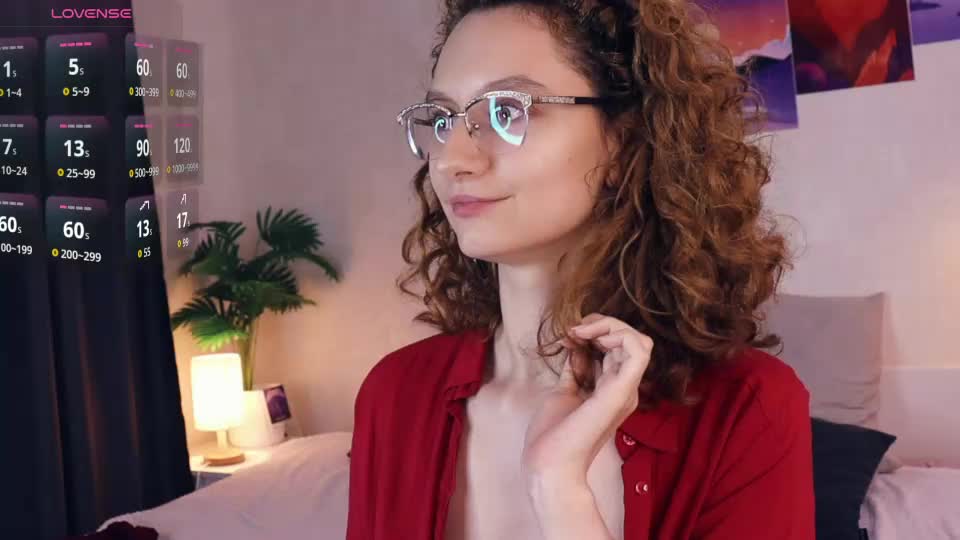 mia_frizz Adult Chat August 18, 2026