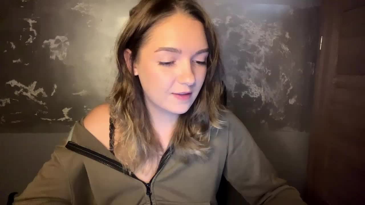 RoxyHorny Adult Chat August 18, 2026