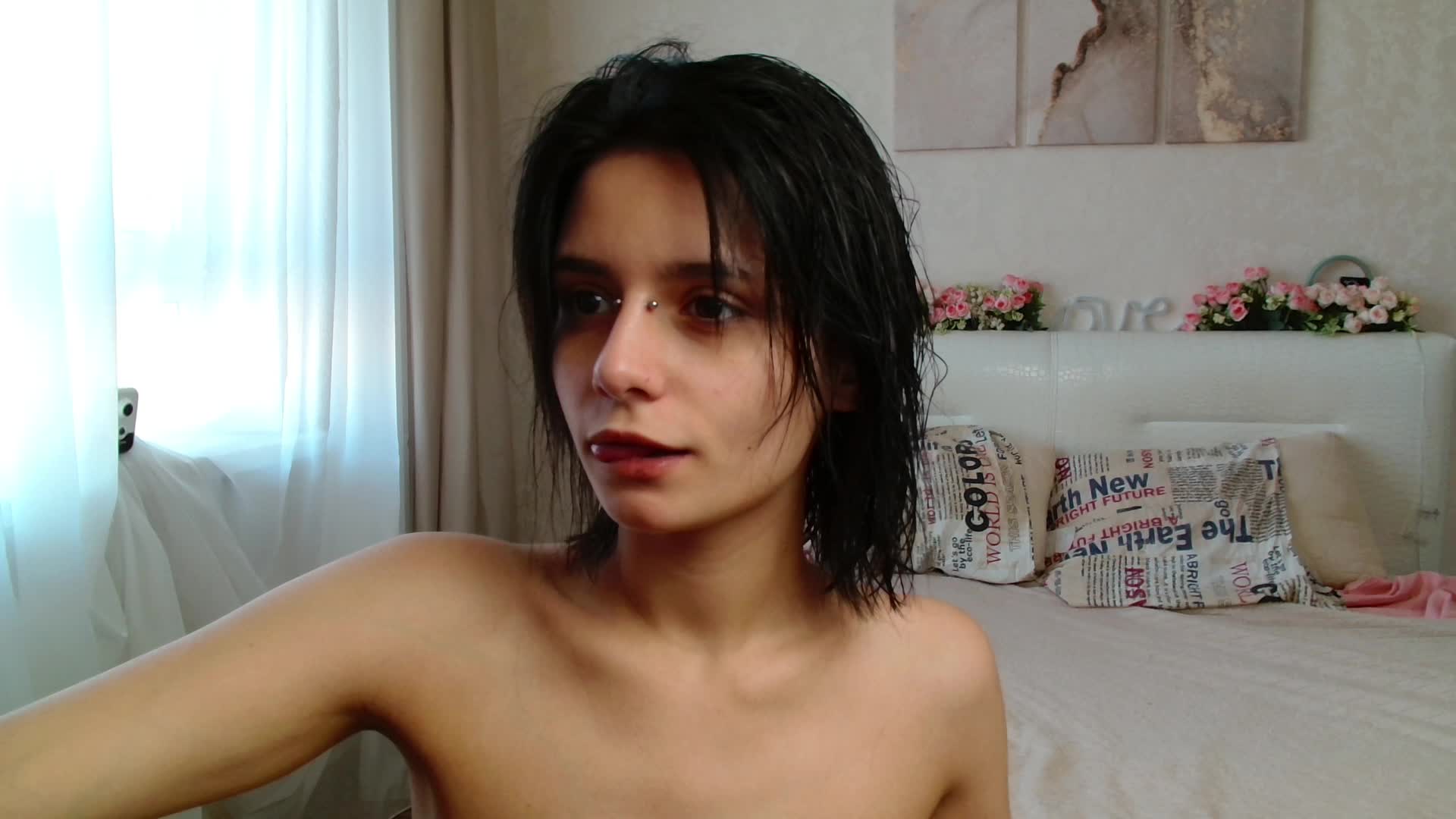 TheSluttyFox Adult Chat August 18, 2026