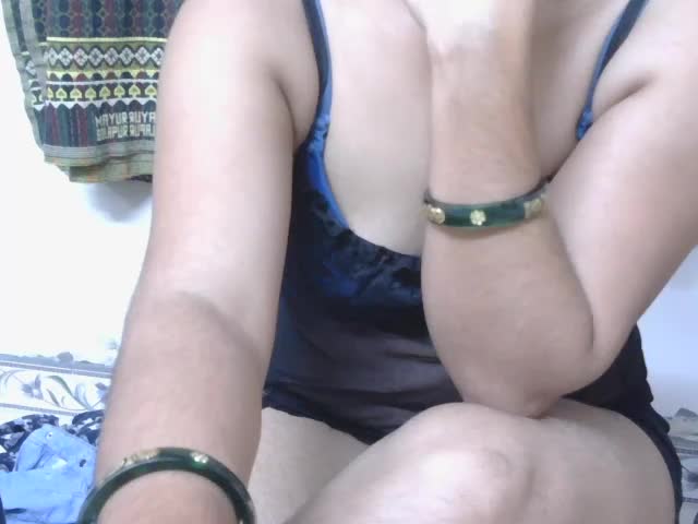 zoya_4u Adult Chat August 18, 2026