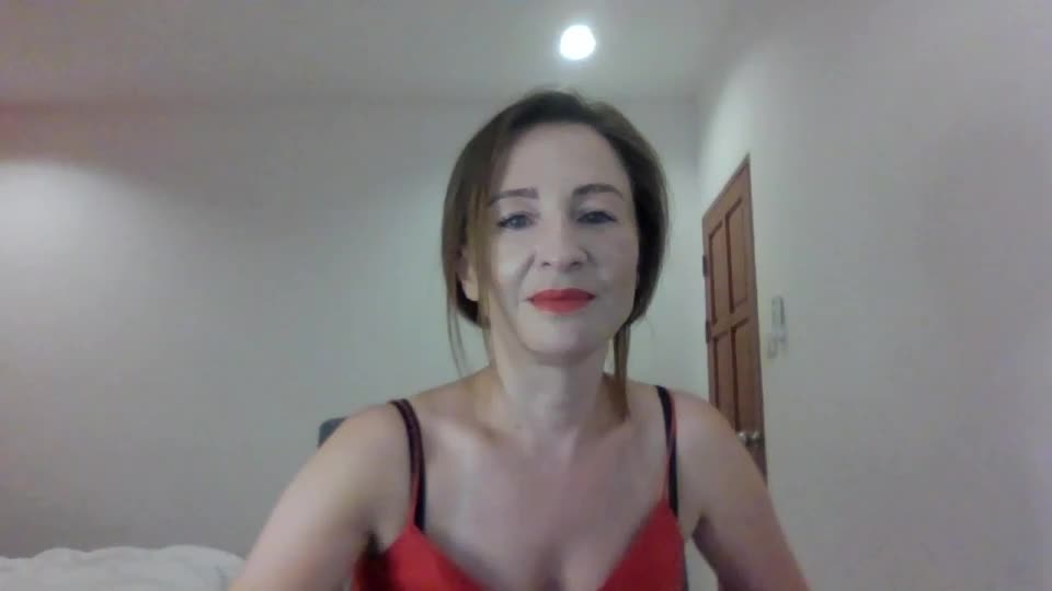 sweet_poeme Adult Chat August 18, 2026