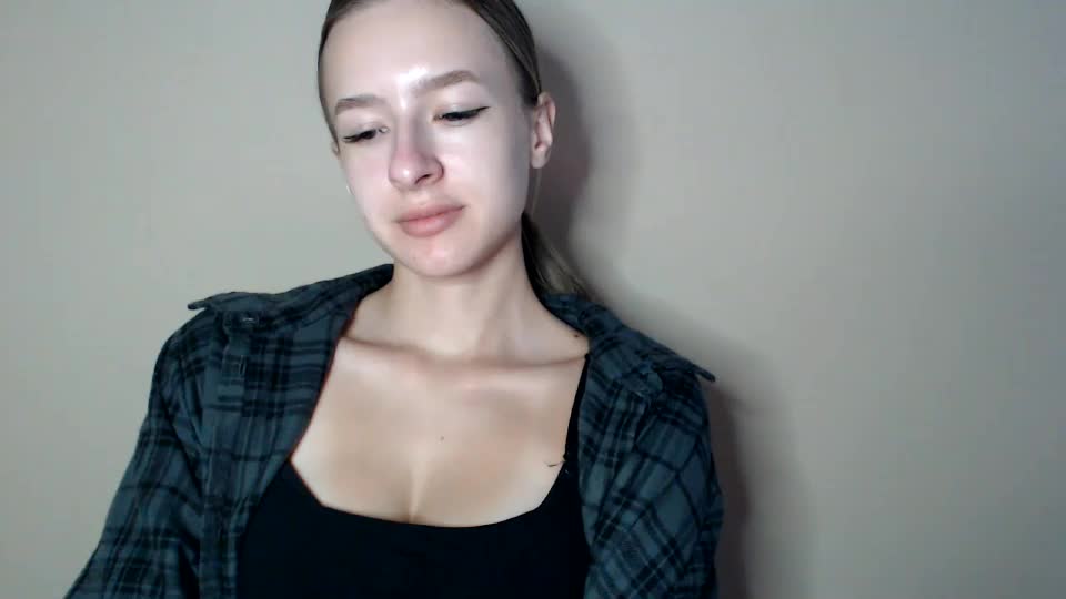 tiarasmile Adult Chat August 18, 2026