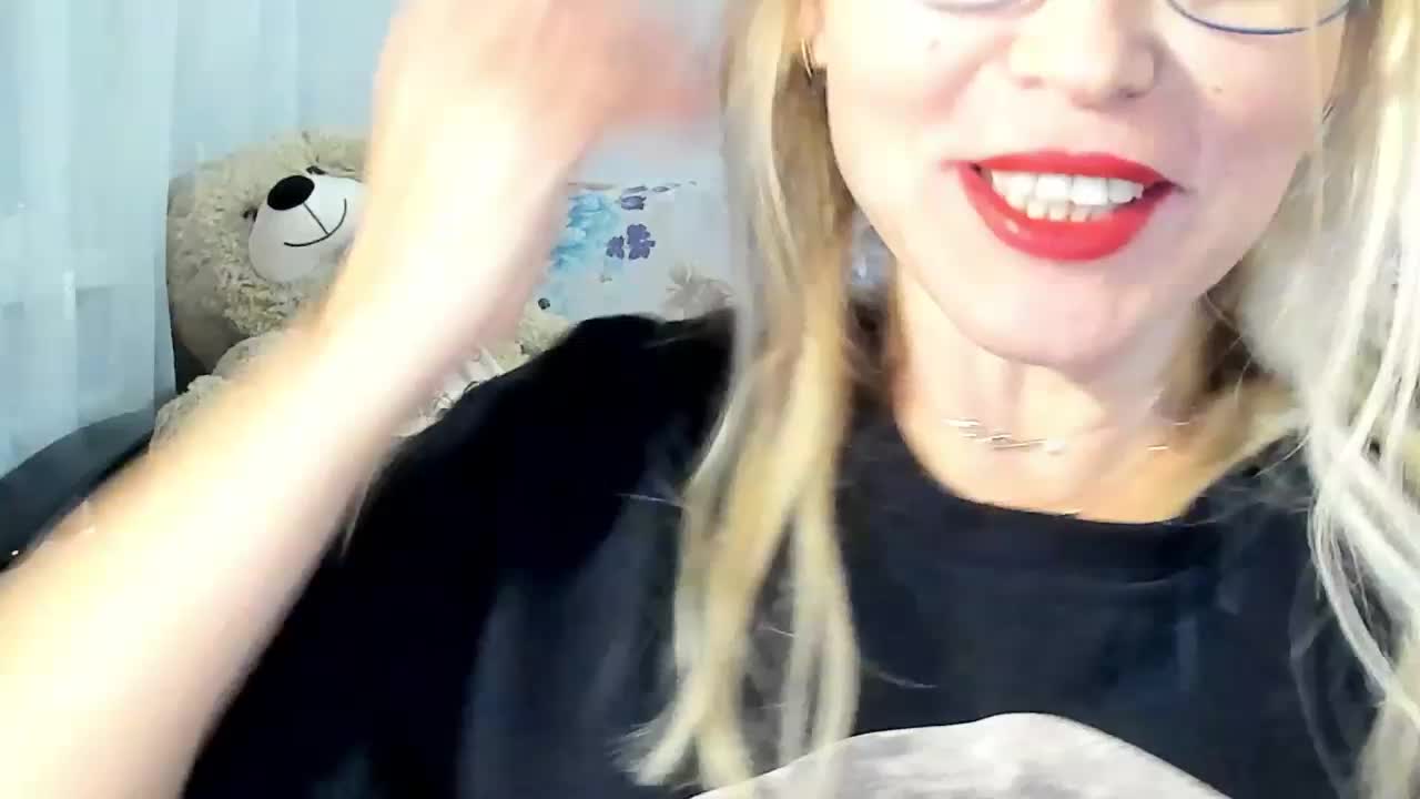 Lisa1225 Adult Chat August 18, 2026