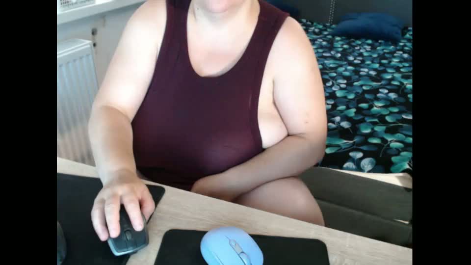 sweetboobs85h Adult Chat August 18, 2026