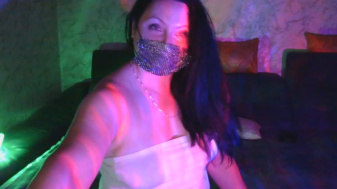 FlorenaXXX Adult Chat August 17, 2026