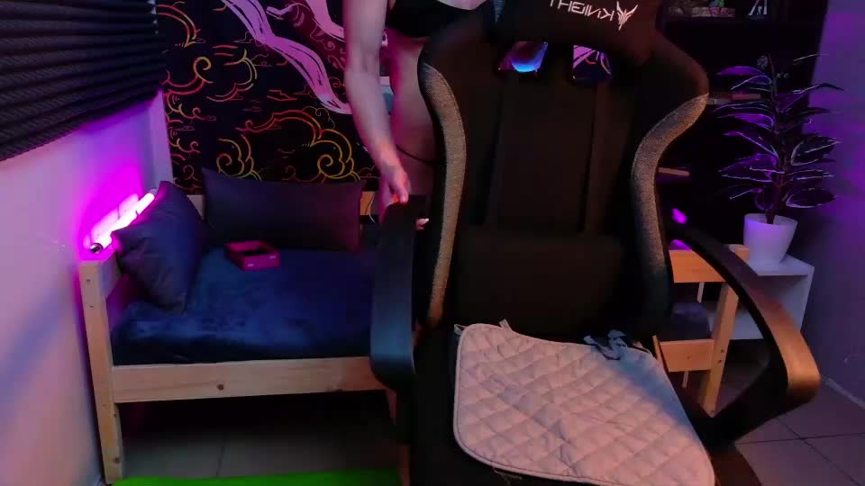 alexiawonder Adult Chat August 17, 2026