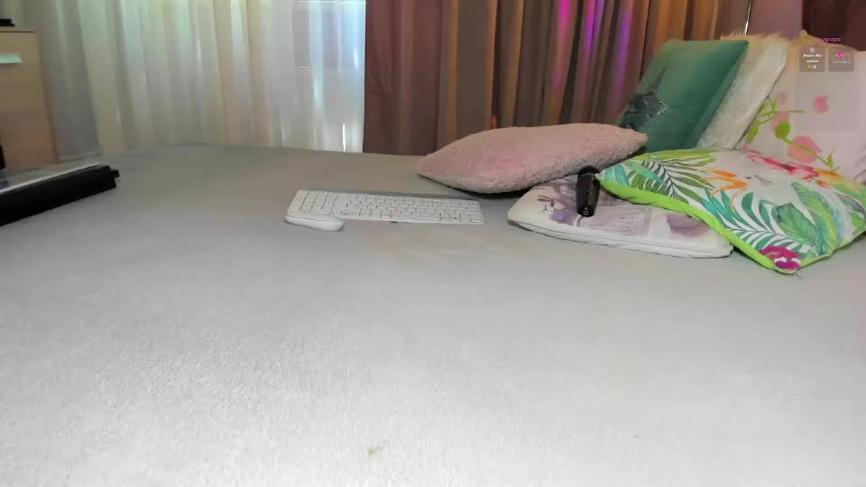 prettyadoraa Adult Chat August 18, 2026