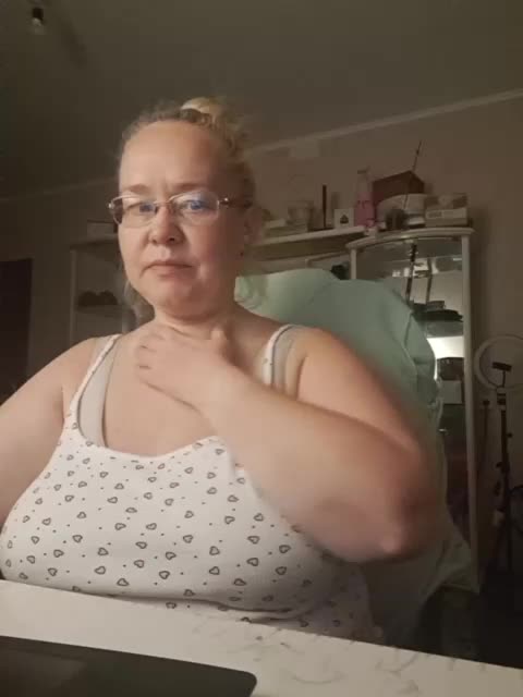 Viola27 Adult Chat August 18, 2026