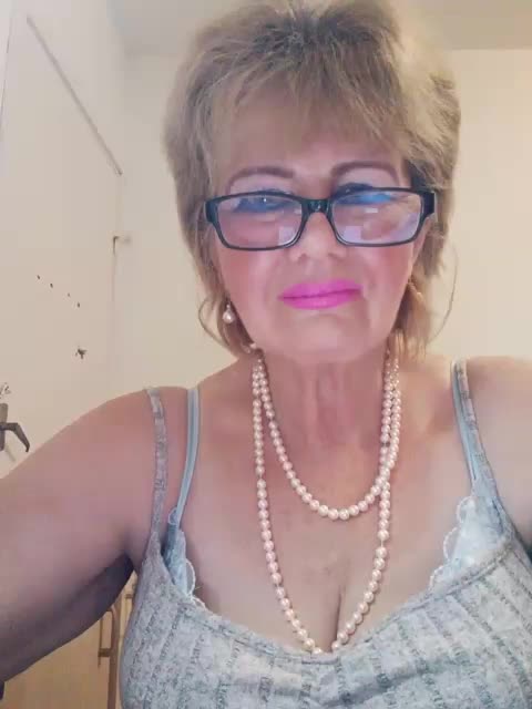 BoloshkaBlonda Adult Chat August 18, 2026