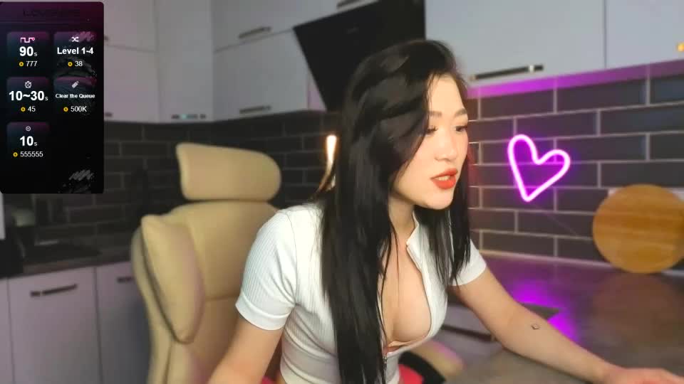 emmavictori Adult Chat August 18, 2026
