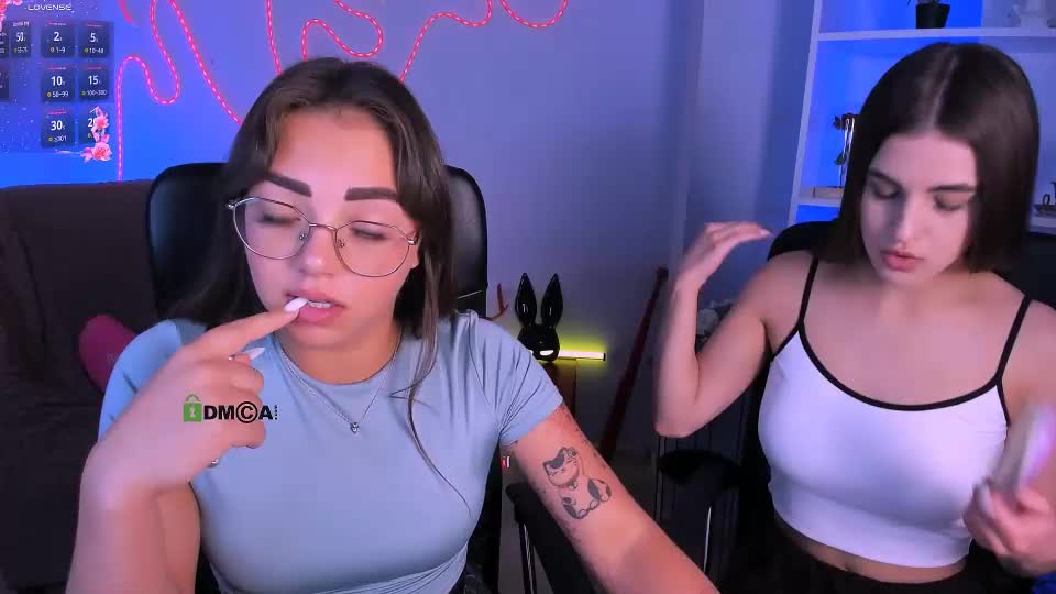 lina_fox12 Adult Chat August 18, 2026
