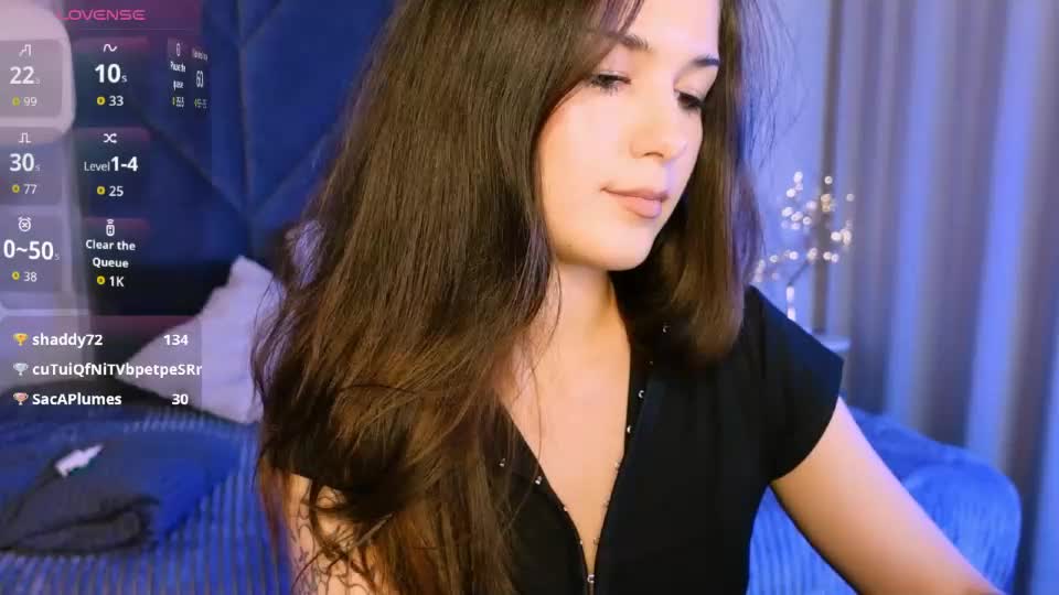 skinnyellie Adult Chat August 17, 2026