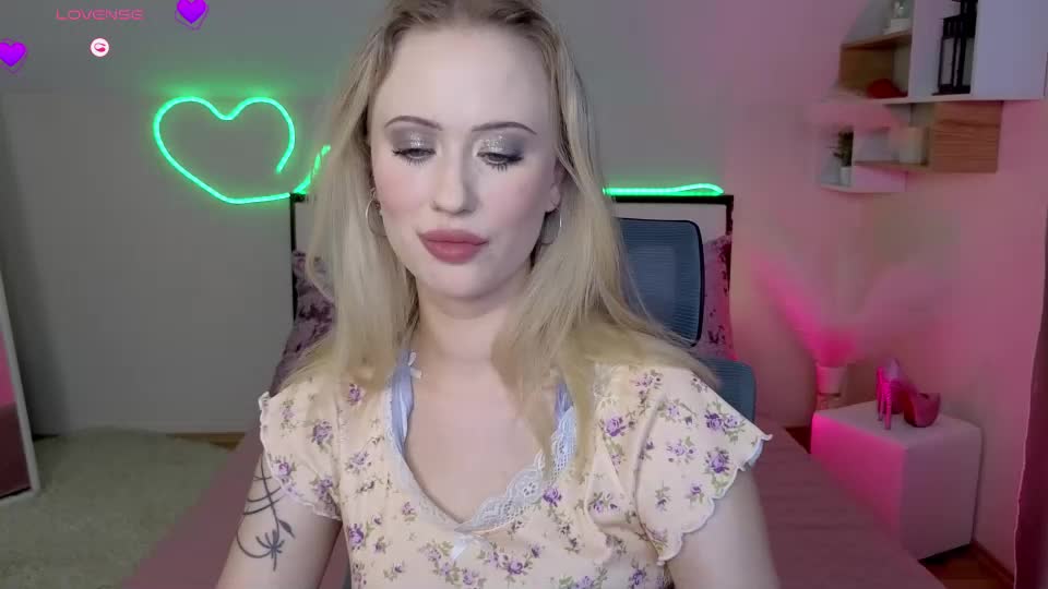 beauty_sashaxx Adult Chat August 18, 2026