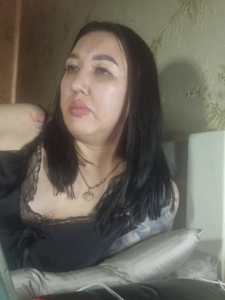 Hotmadamxl Adult Chat August 18, 2026