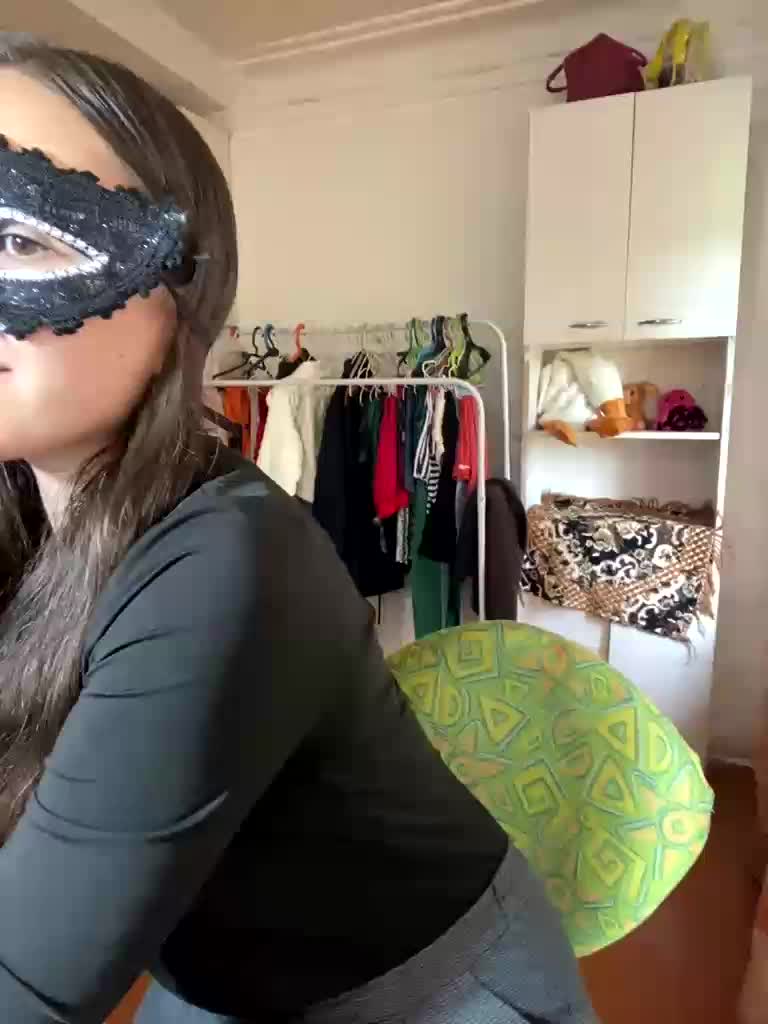 _beautiful_lady_ Adult Chat August 18, 2026