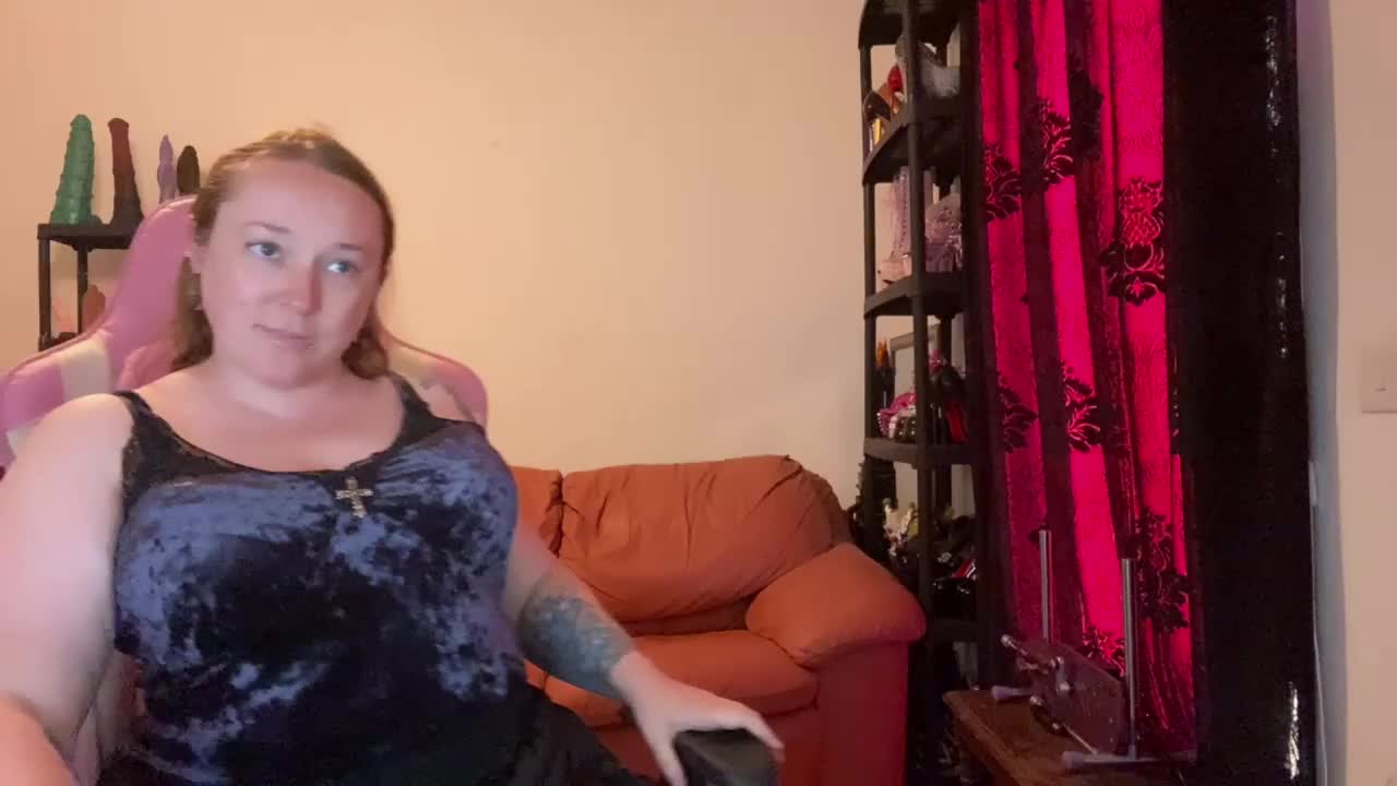 NylonQueen Adult Chat August 18, 2026