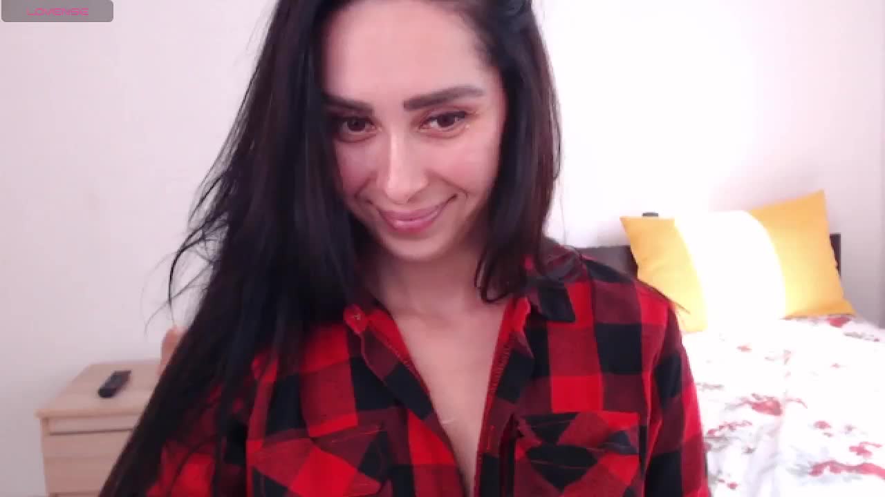 ValeriaFoxx Adult Chat August 18, 2026