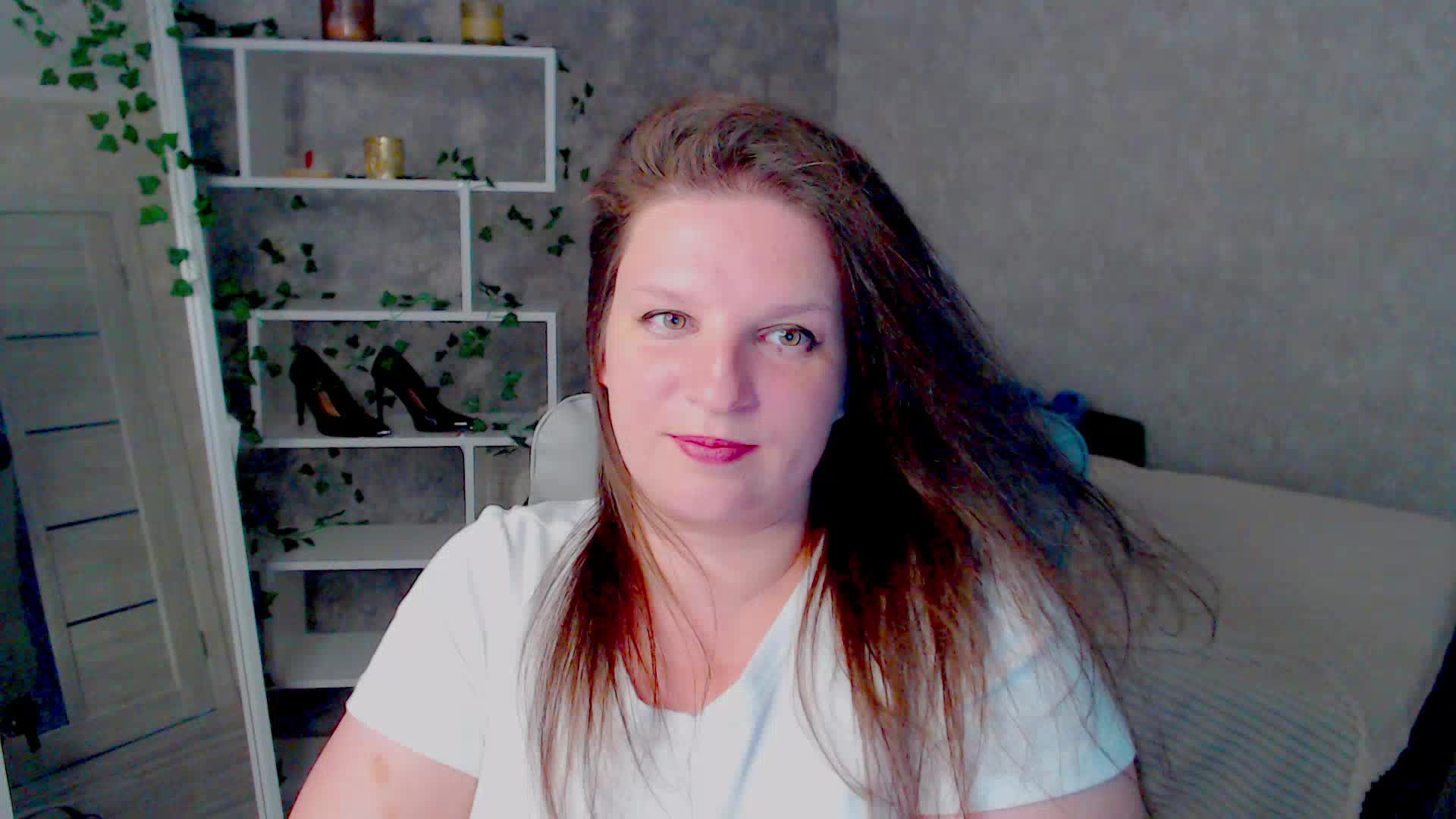 MilaLluna Adult Chat August 18, 2026