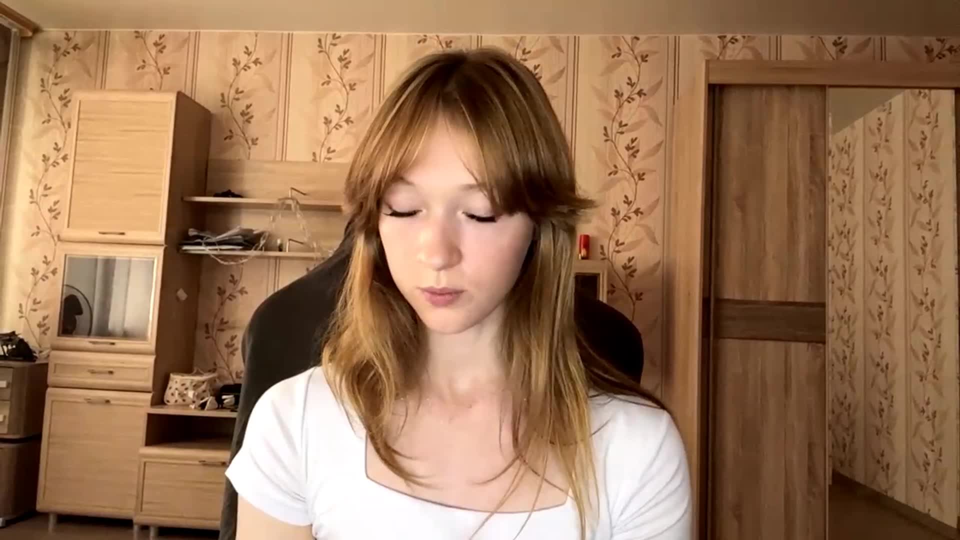 LisaSchroyer Adult Chat August 18, 2026