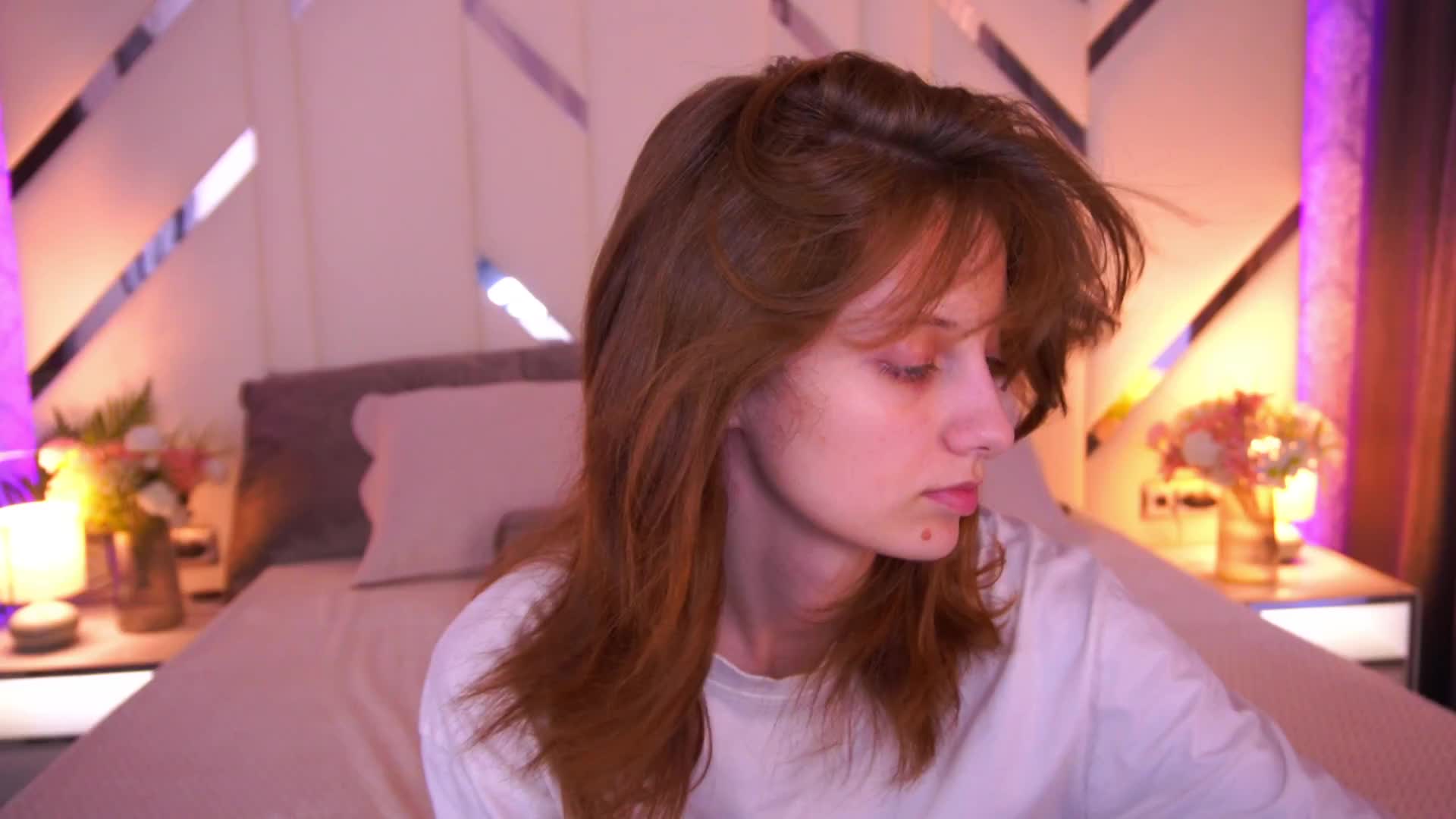 CuteeFoxy Adult Chat August 18, 2026