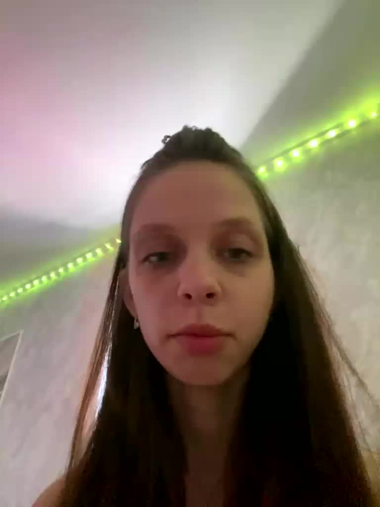 korolevaaa11 Adult Chat August 18, 2026