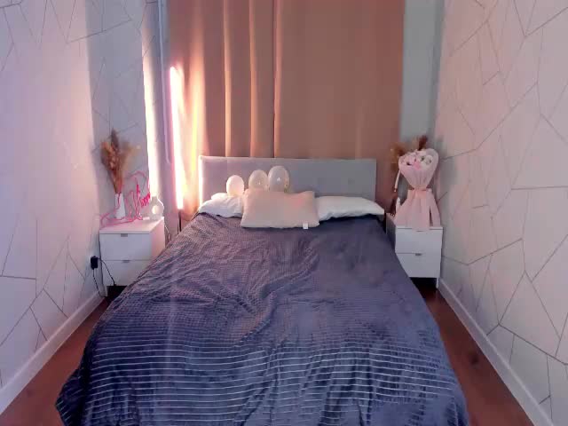 alisha_blakee Adult Chat August 18, 2026