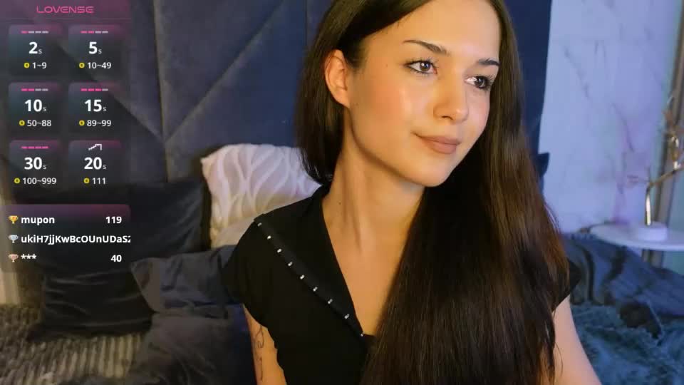 skinnyellie Adult Chat August 19, 2026