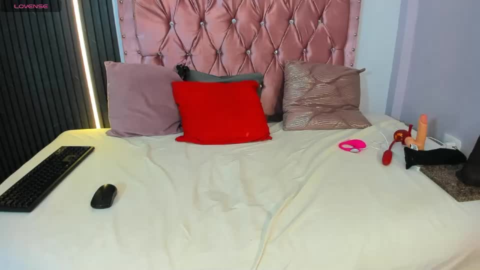 aisha_moore Adult Chat August 18, 2026