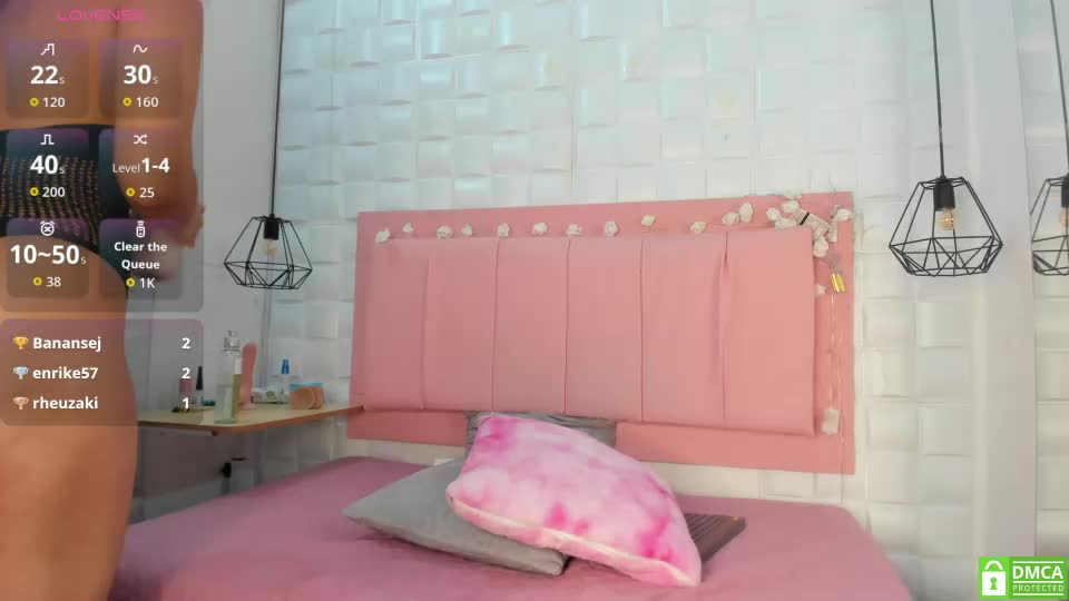 chloe_moon01 Adult Chat August 19, 2026