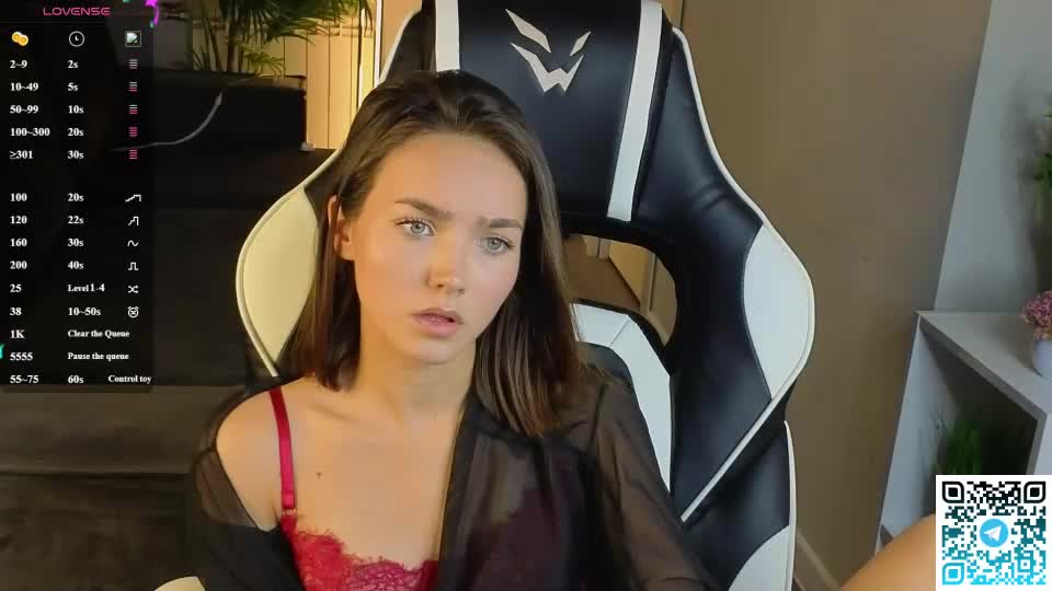 leslie_scottt Adult Chat August 19, 2026